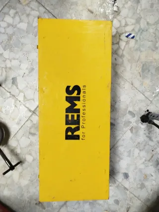 Roscadora eléctrica REMS Amigo 2