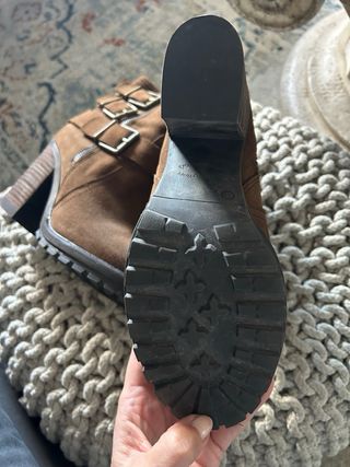 Botines de piel vuelta marrones