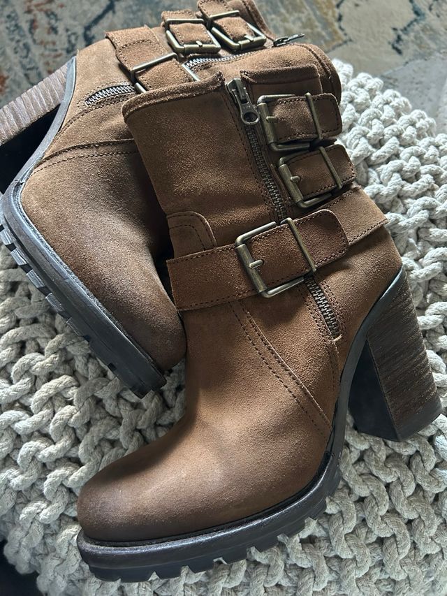 Botines de piel vuelta marrones