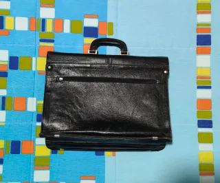 Cartera ejecutiva de piel negra