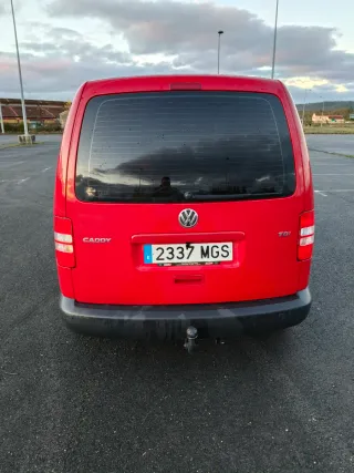 Volkswagen Caddy 2011