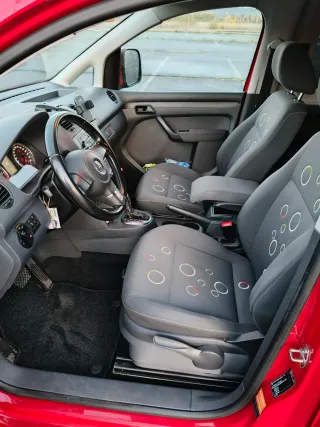 Volkswagen Caddy 2011