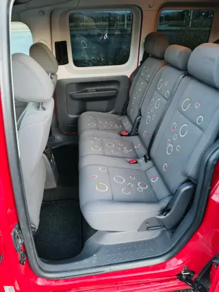 Volkswagen Caddy 2011