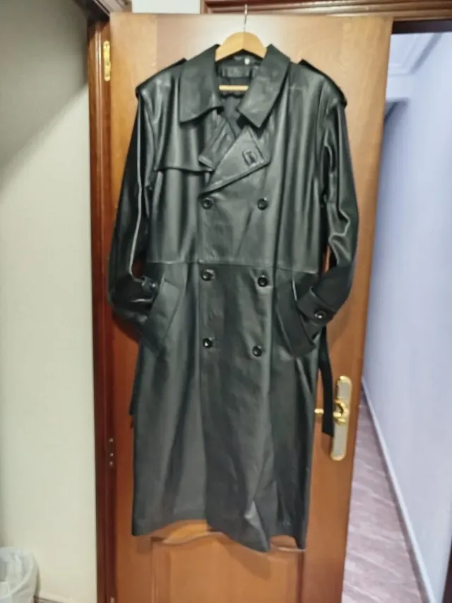 Abrigo largo de cuero de caballero