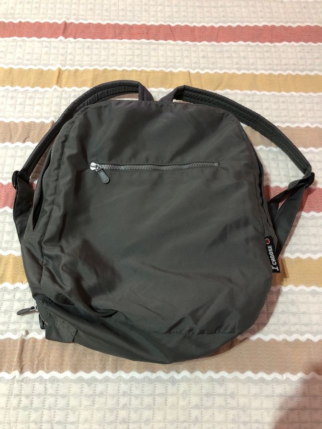 Mochila Chaqueta Gris,chubasquero .