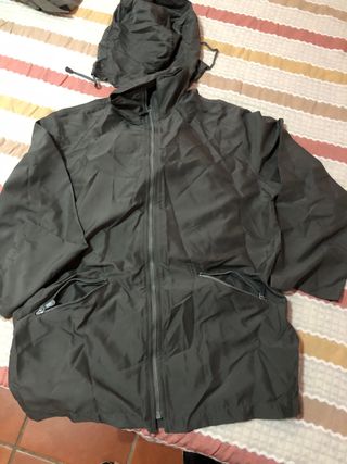 Mochila Chaqueta Gris,chubasquero .