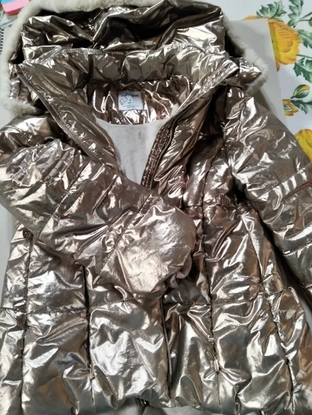 Abrigo dorado Mayoral talla 8 años
