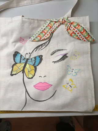 Bolsa de tela pintada a mano