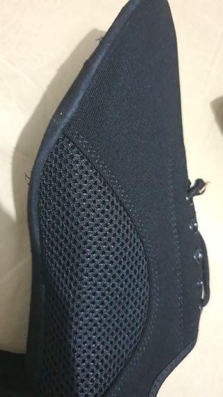 Zapatos de práctica HWD negros transpirables