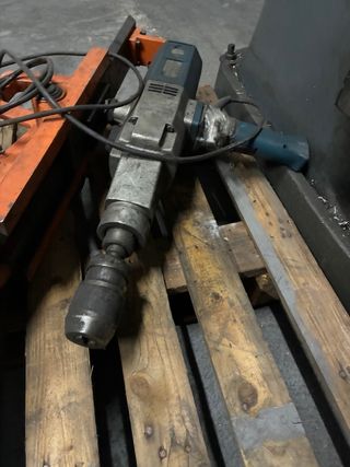Taladro con base magnética