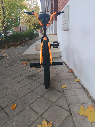 Bicicleta BMX Naranja
