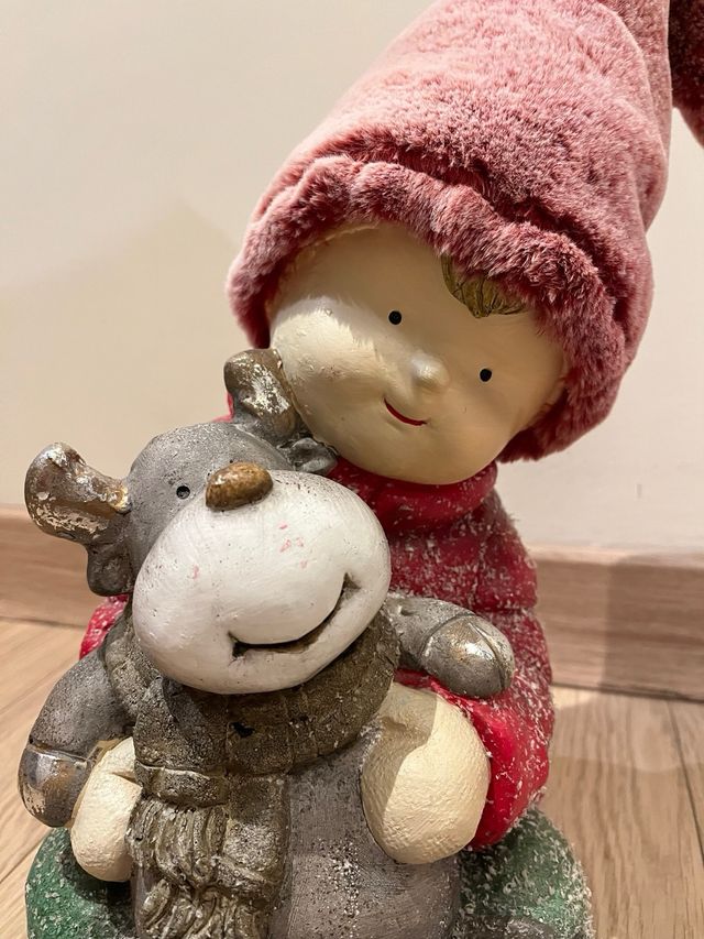 Muñeco navideño duende con reno
