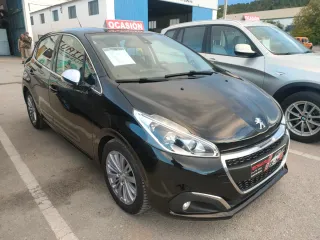 Peugeot 208 2015