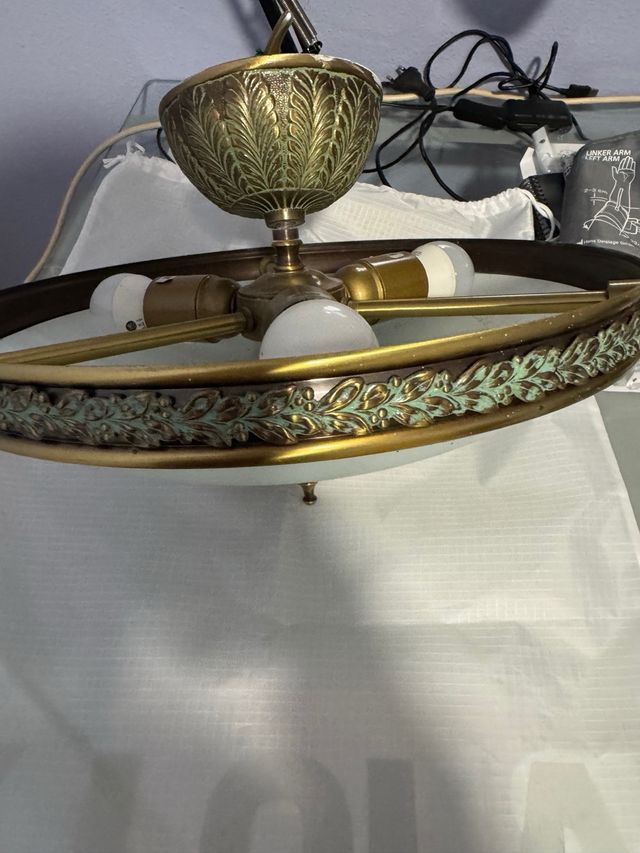 Lámpara techo cristal y metal elegante