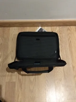 Maletín Thule Negro MacBook