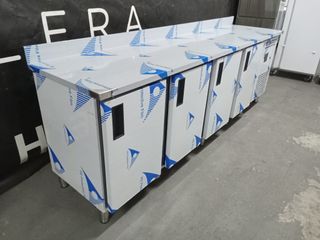 BAJOS MOSTRADORES REFRIGERADOS