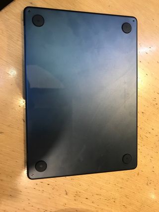 MacBook Air 13,6" M2 8GB