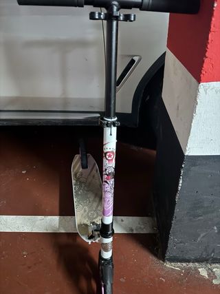 Patinete infantil blanco y rosa