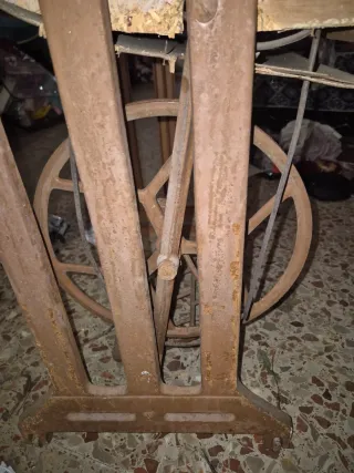 máquina de coser antigua