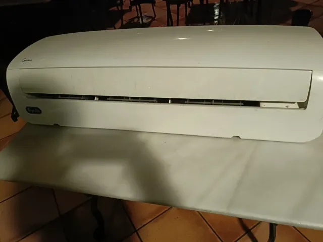Aire Acondicionado Midea Exterior