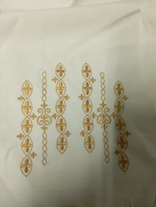 Bordados dorados florales a máquina .hay 5