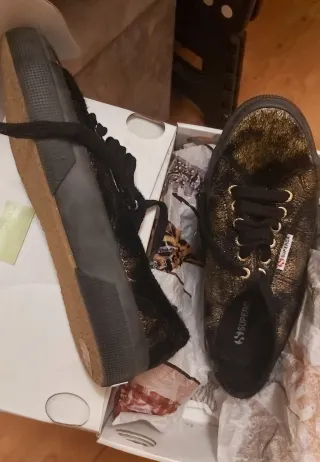 Superga nuevas talla 40