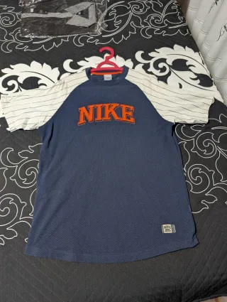 Camiseta Retro Nike Azul y Blanca