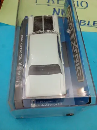 Scalextric Ford XW Falcón Diamond White