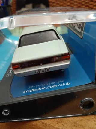 Scalextric Ford XW Falcón Diamond White