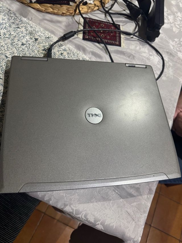 Portátil Dell Gris