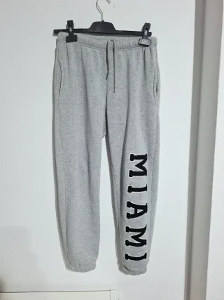 Pantalón chándal gris talla S
