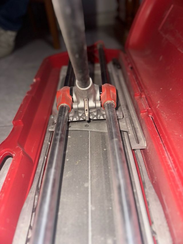 Cortadora de azulejos Rubi