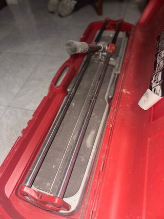 Cortadora de azulejos Rubi