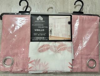 Cortinas y visillos en tono rosa