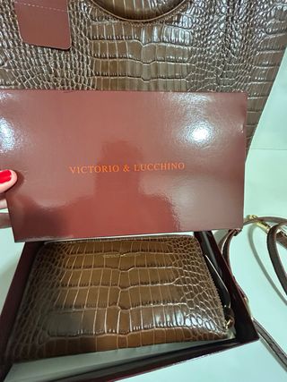 Conjunto Bolso y Cartera Victorio & Luchino