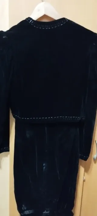 Vestido negro terciopelo con chaqueta