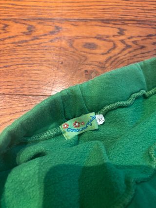 Falda verde con estampado de tijeras