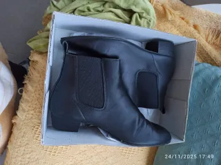 Botas negras de cuero