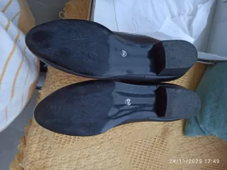 Botas negras de cuero