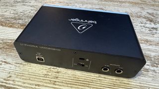 Interfaz Audio Behringer U-Phoria UMC202HD