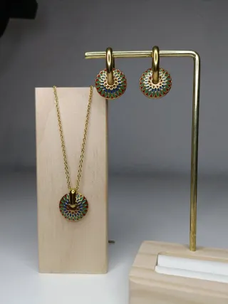 Conjunto de Joyas Colgante y Pendientes