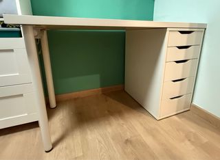 Scrivania Ikea con cassettiera