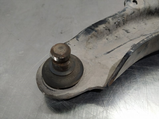 BRAZO SUSPENSION INFERIOR DELANTERO IZQUIERDO REN