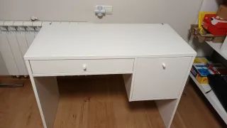 Escritorio blanco moderno