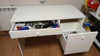 Escritorio blanco moderno