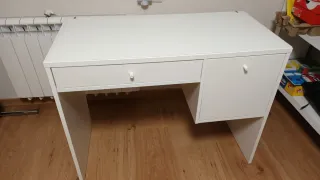 Escritorio blanco moderno