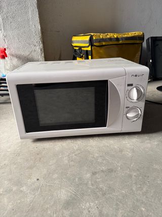 Microondas Nevir Blanco