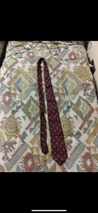 Cravatta firmata complementi