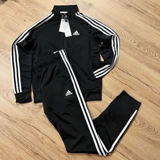 Conjunto deportivo Adidas negro
