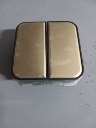 Interruptor Simón Doble Dorado